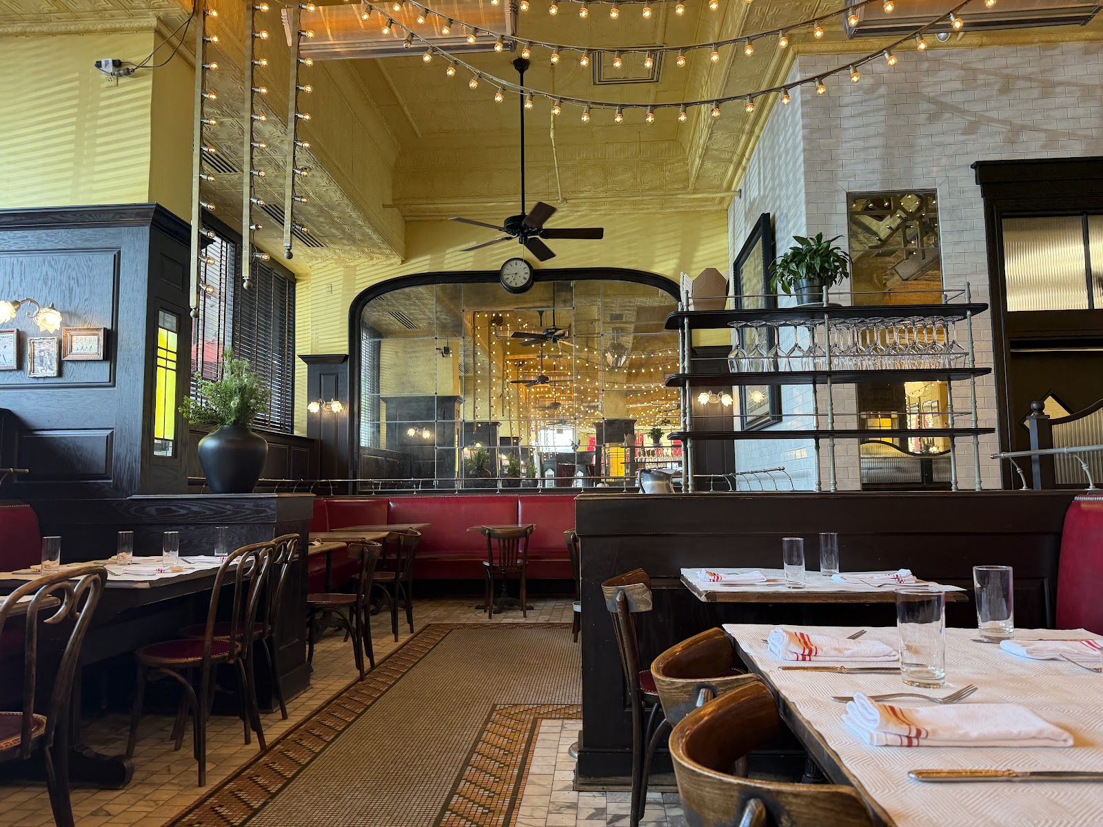 Can Can Brasserie