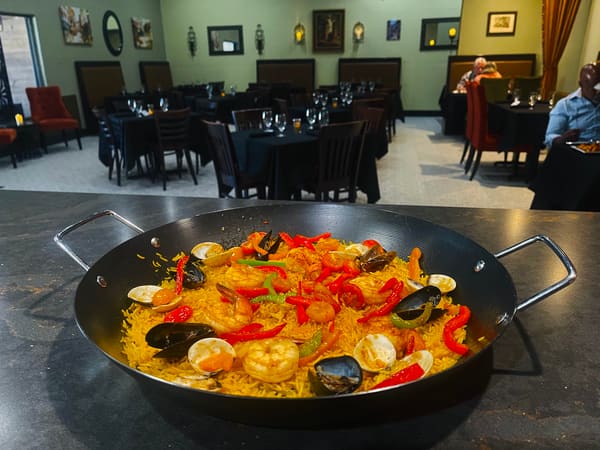 Tinto Y Tapas Restaurant & Latin Jazz Lounge