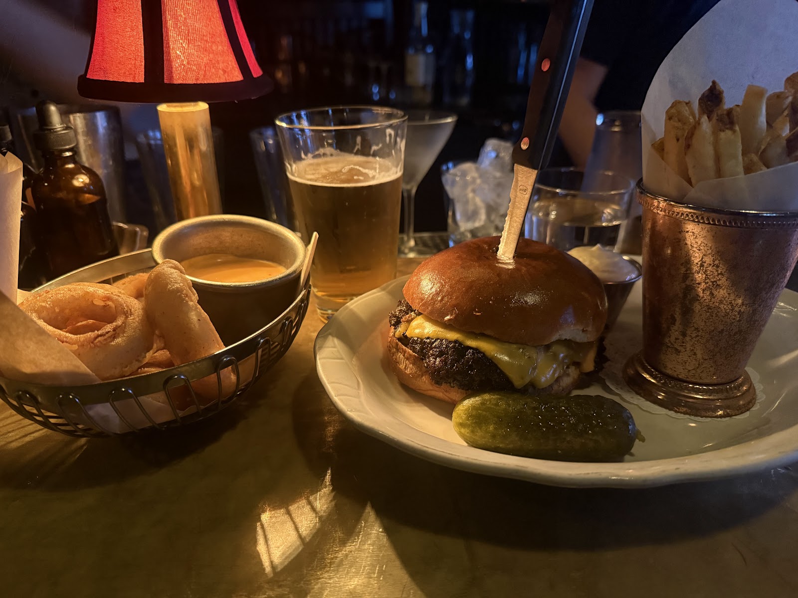 Gilt Bar