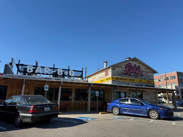 Rudy's "Country Store" and Bar-B-Q