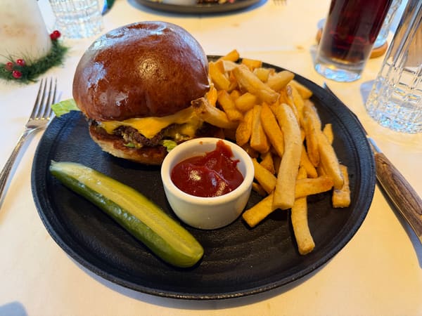 THE CHASTAIN - Restaurant