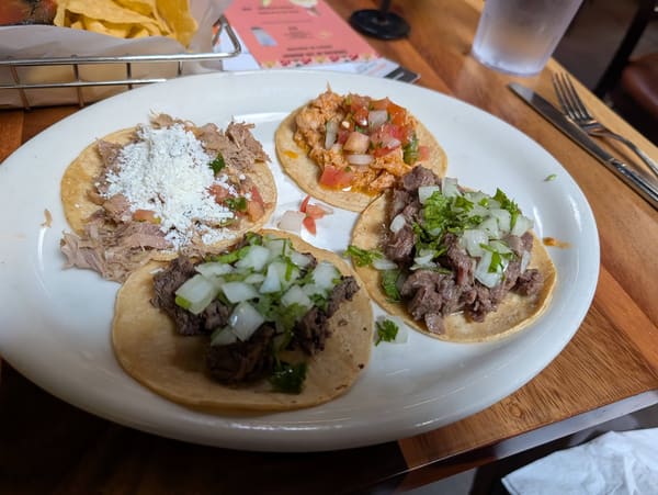 Adelitas Cocina Y Cantina