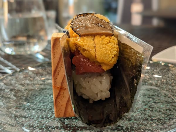 moment sushi