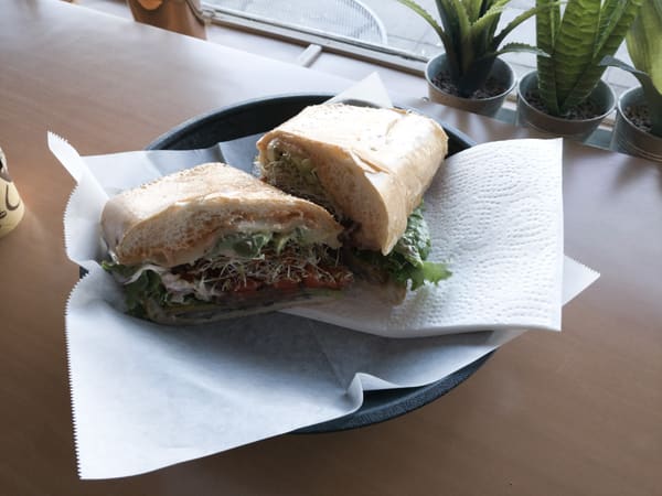 Lou's Cafe