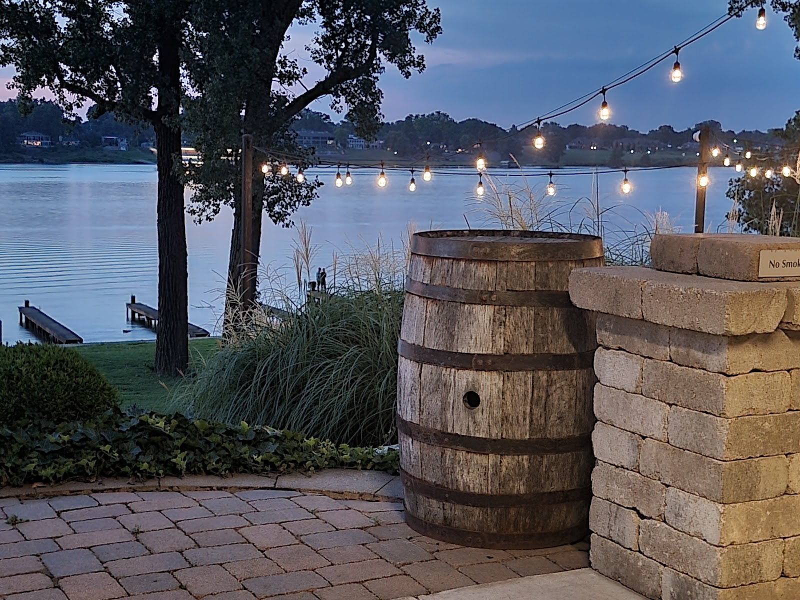 River House Restaurant and Raw Bar
