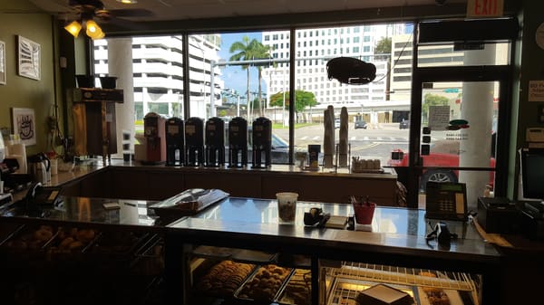 Roasters 'N Toasters - Pinecrest