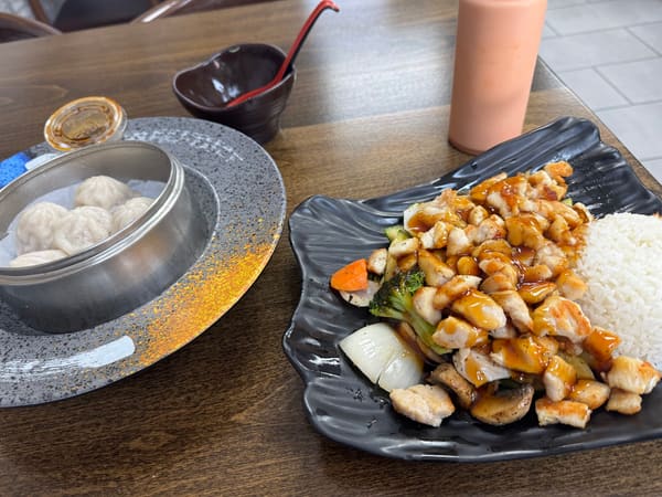 Mizu Noodle & Asian Cuisine