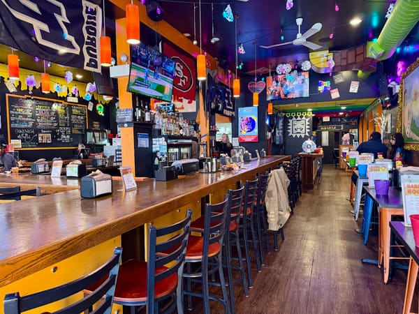 Cheesie's Pub & Grub - Lakeview