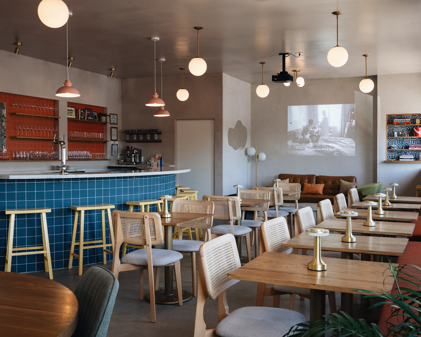 kid sister A WINE BAR
