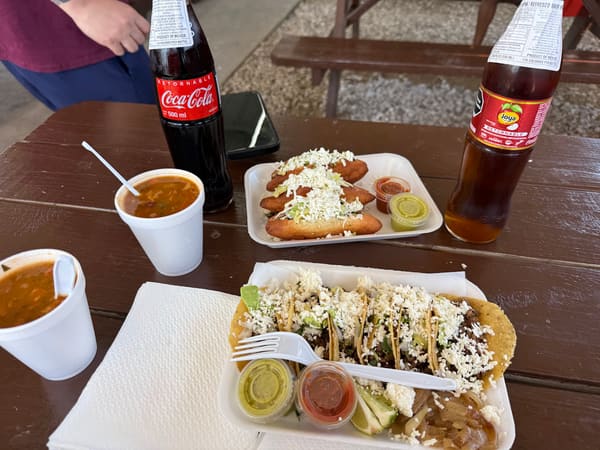 Oye Taquito 956