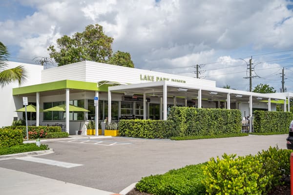 Lake Park Diner