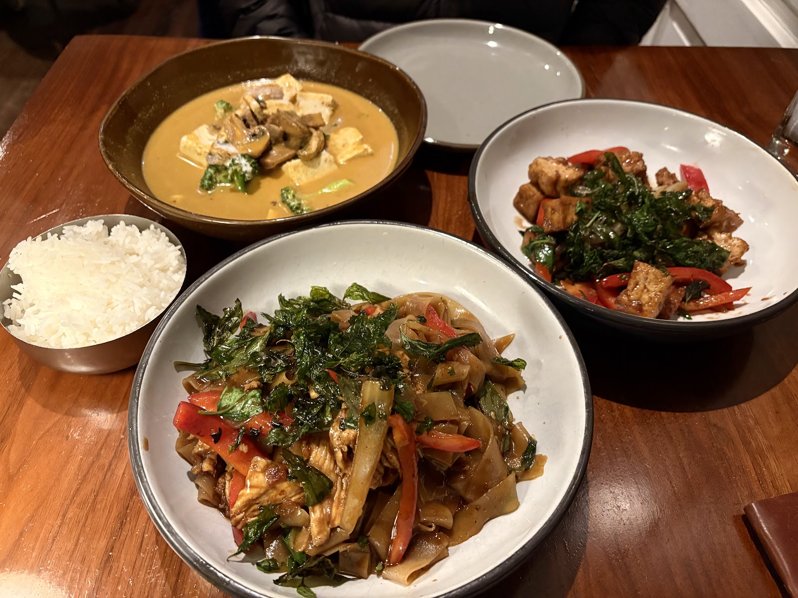 26 Thai Kitchen & Bar (Midtown)