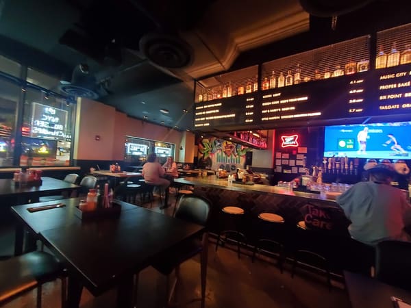 Black Tap Craft Burgers & Beer - Nashville