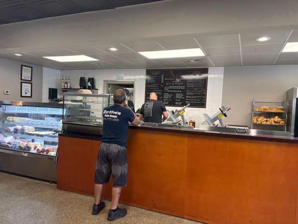 Pinho's Deli