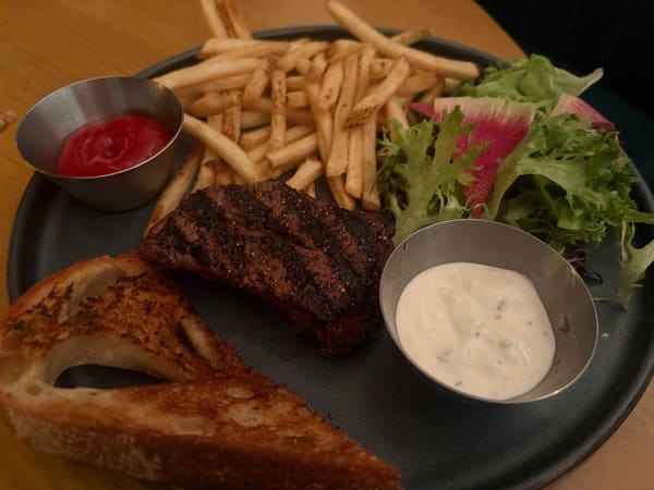 Earls Kitchen + Bar