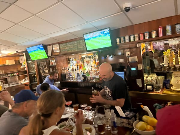 Twin Anchors Restaurant & Tavern