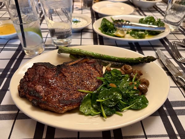 Gibsons Bar & Steakhouse