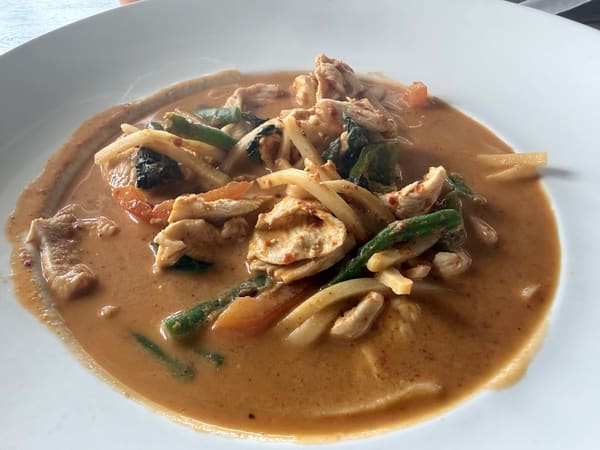 Madai Thai & Sushi