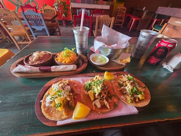 Zócalo Bar & Grill