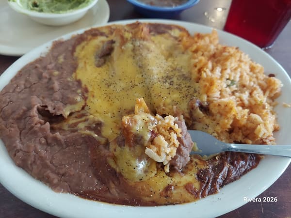 Enchiladas Y Mas