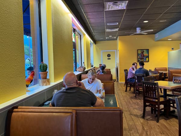 Julio's Cafe