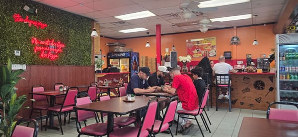 Star Chiguas Pizza Cubana