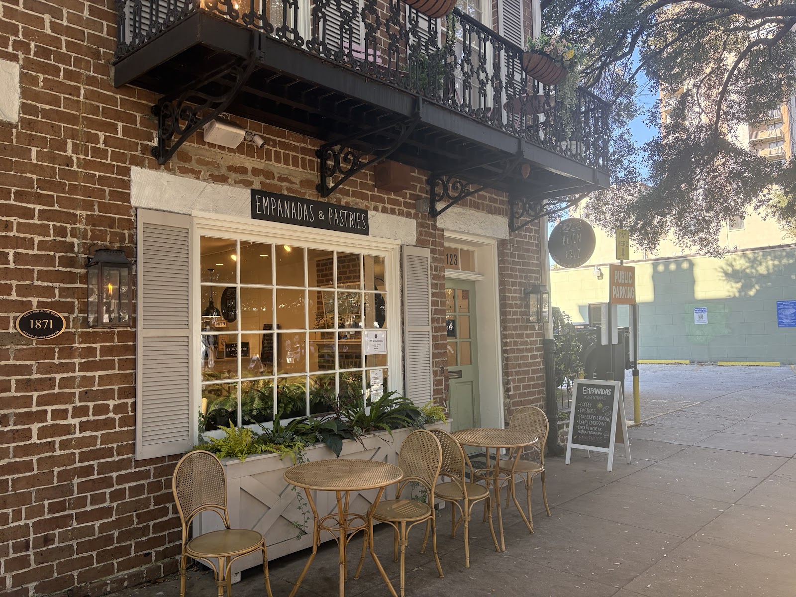 Belén de la Cruz, Empanadas & Pastries - Savannah