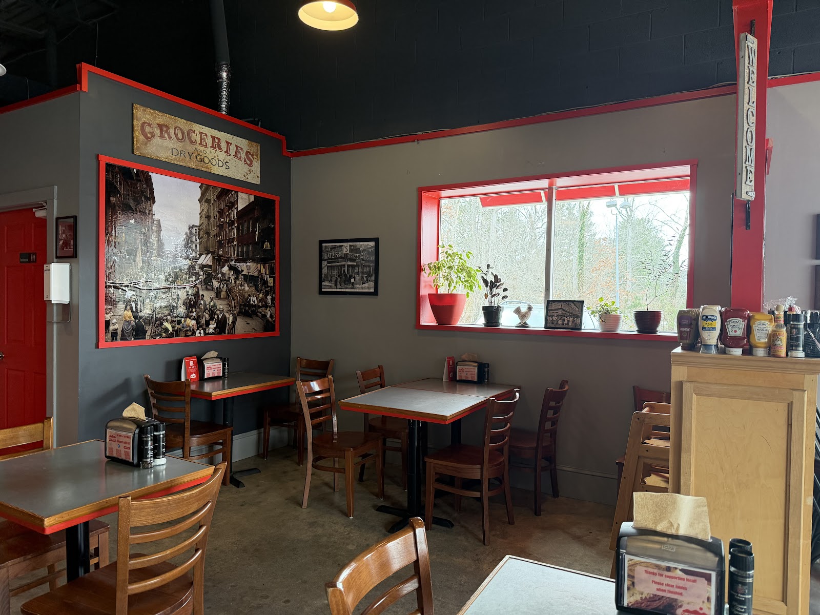 Zella's Deli & Restaurant