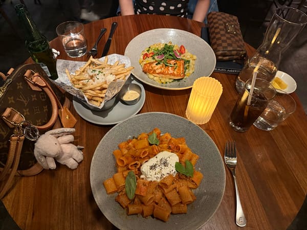 Earls Kitchen + Bar