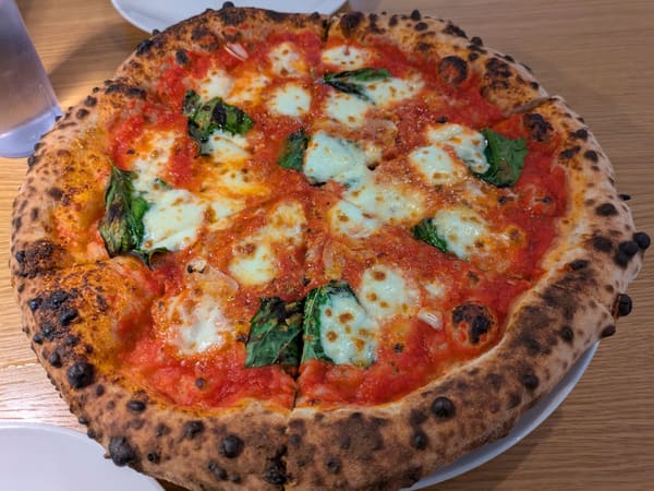 Hapa Pizza
