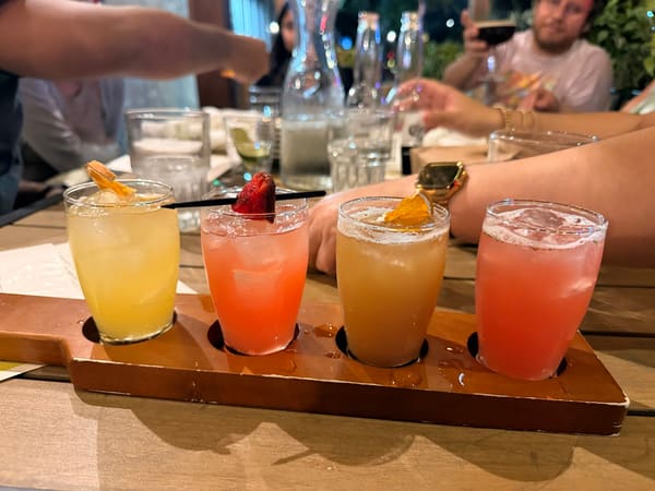 La Victoria Barra + Cocina Mexicana - Chicago