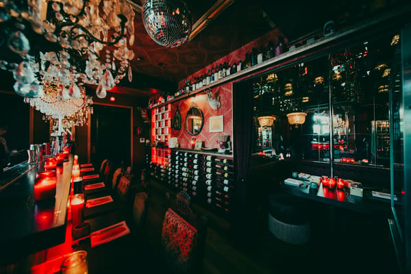 Glory Roll Sushi & Cocktails