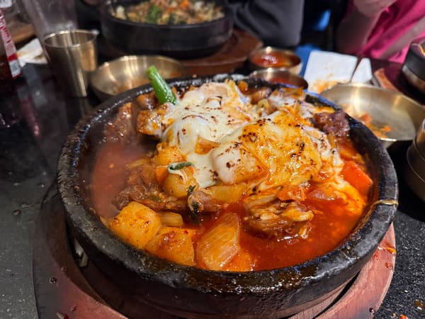 Daeho Kalbijim & Beef Soup