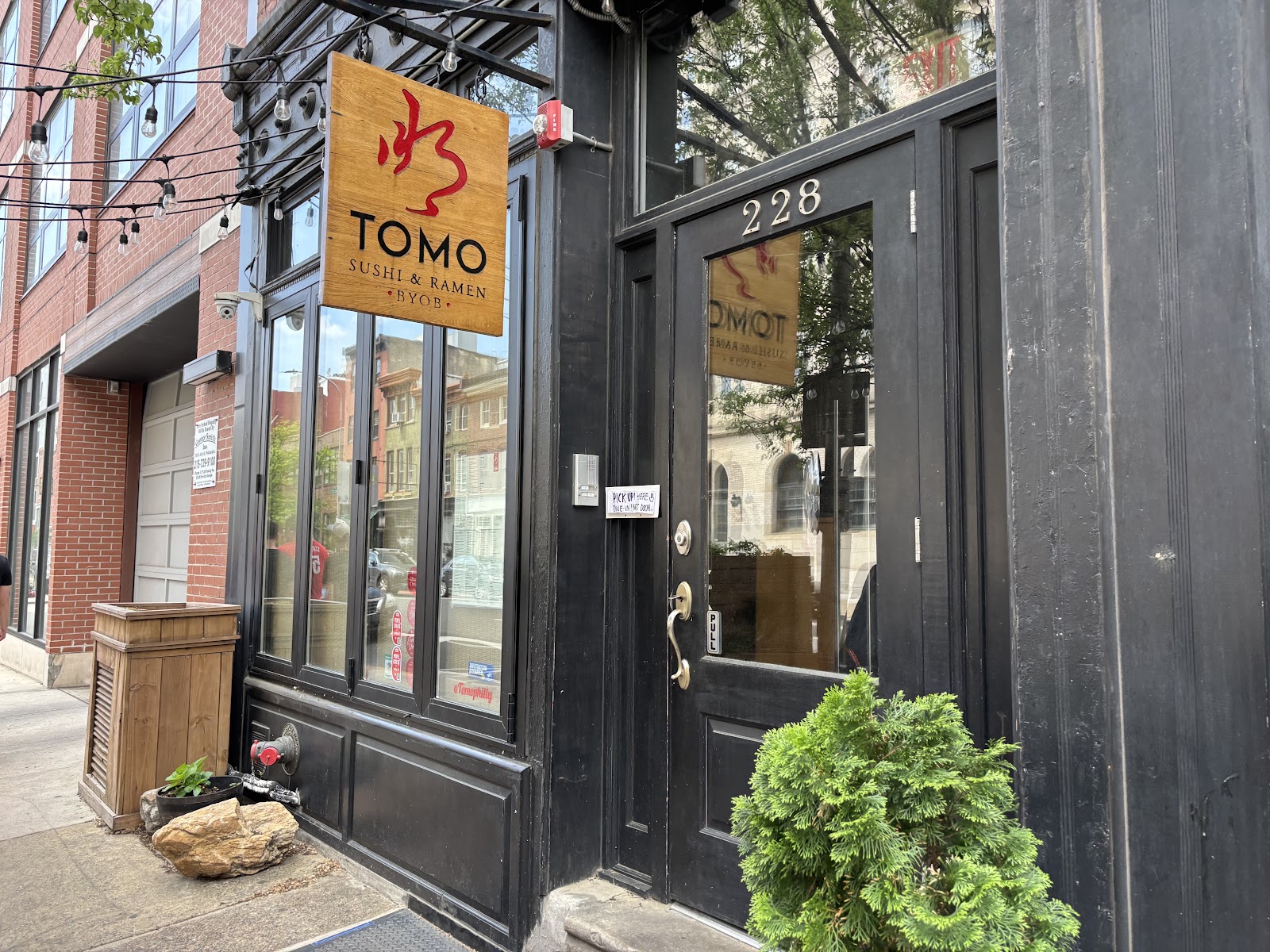 Tomo Sushi & Ramen