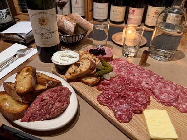 Le Caviste