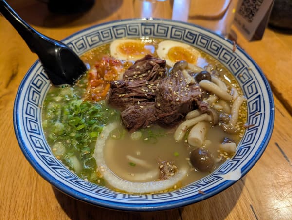 Pai Men Miyake