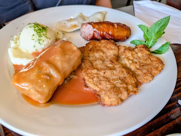 Smakosz Restaurant