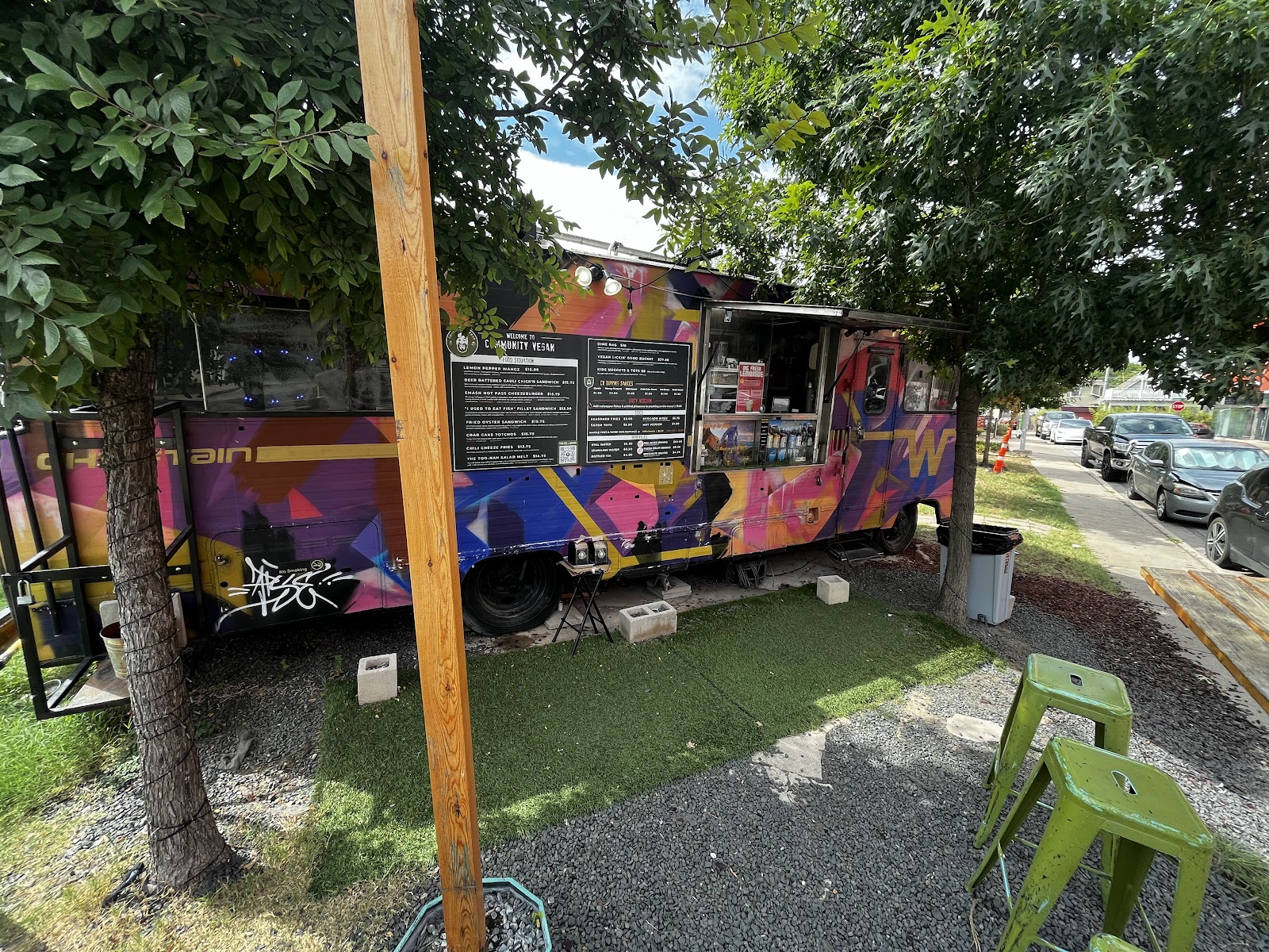 COMMUNITY Kitchen + Taproom