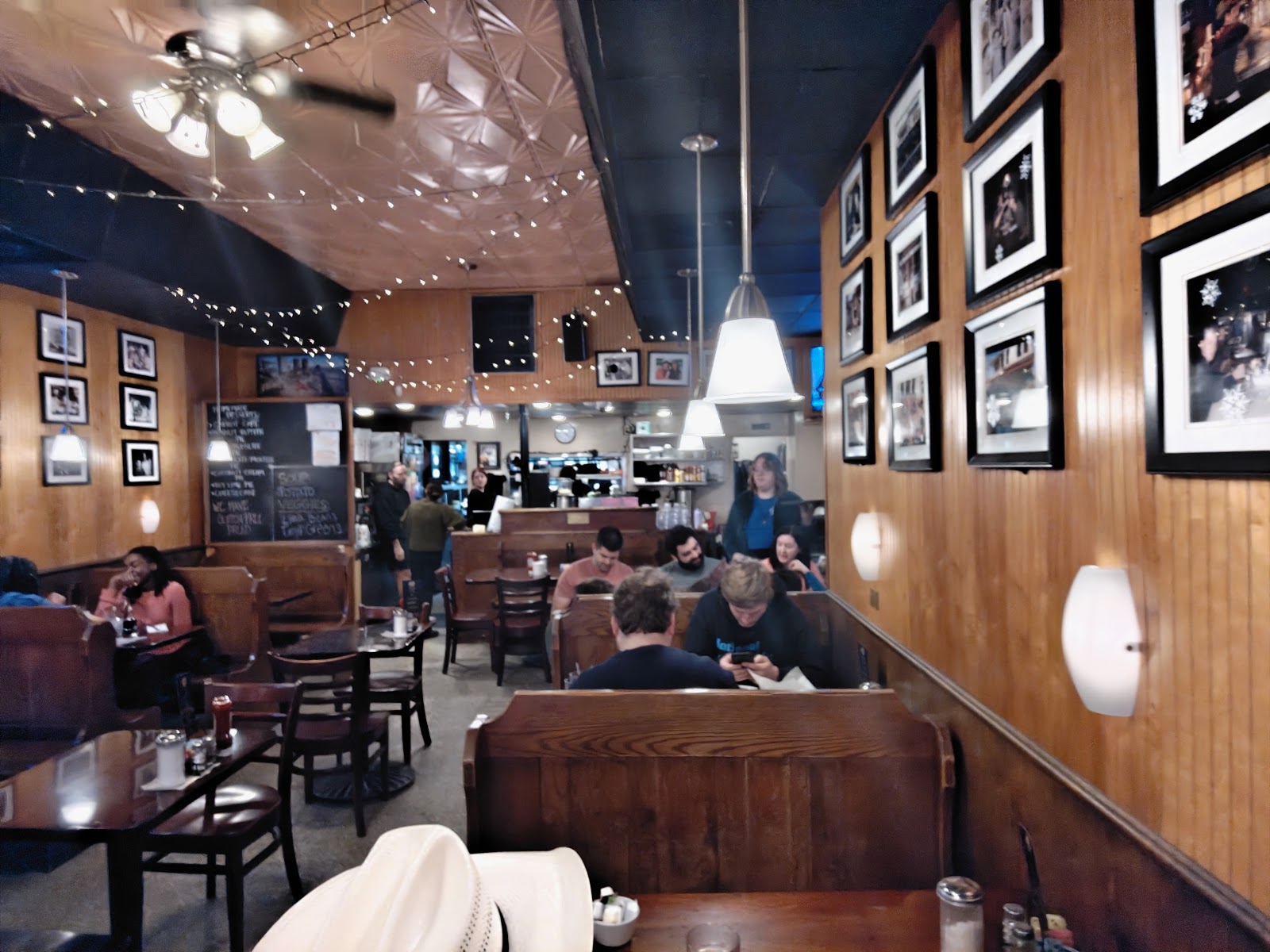 Joe's Inn the Fan
