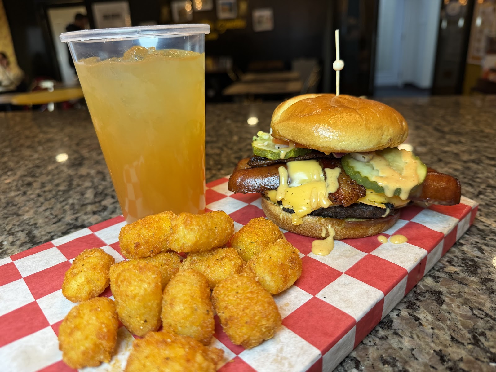 Mason’s Hot Dogs & Burgers