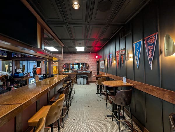 Roy's Tavern