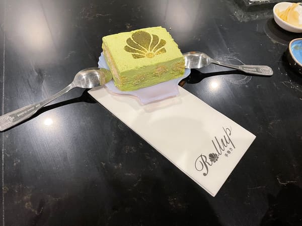 Roll Up by Oui Japanese Hand Rolls