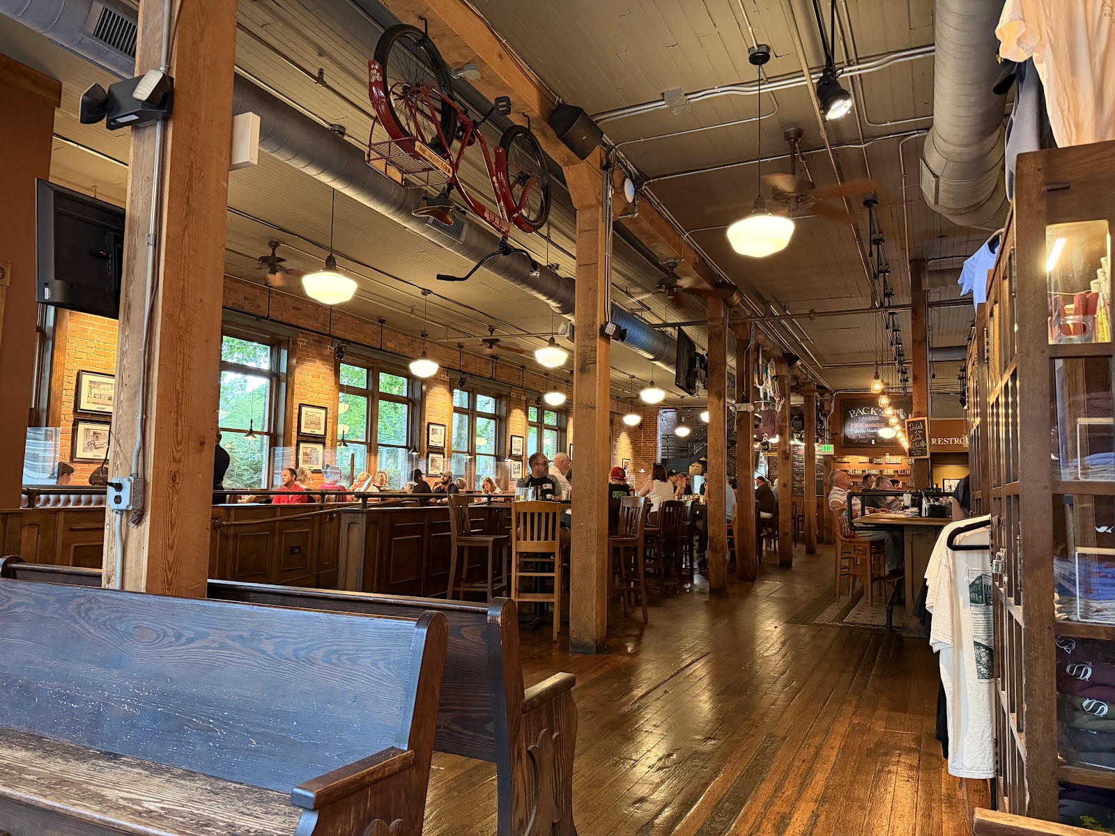 Pack's Tavern