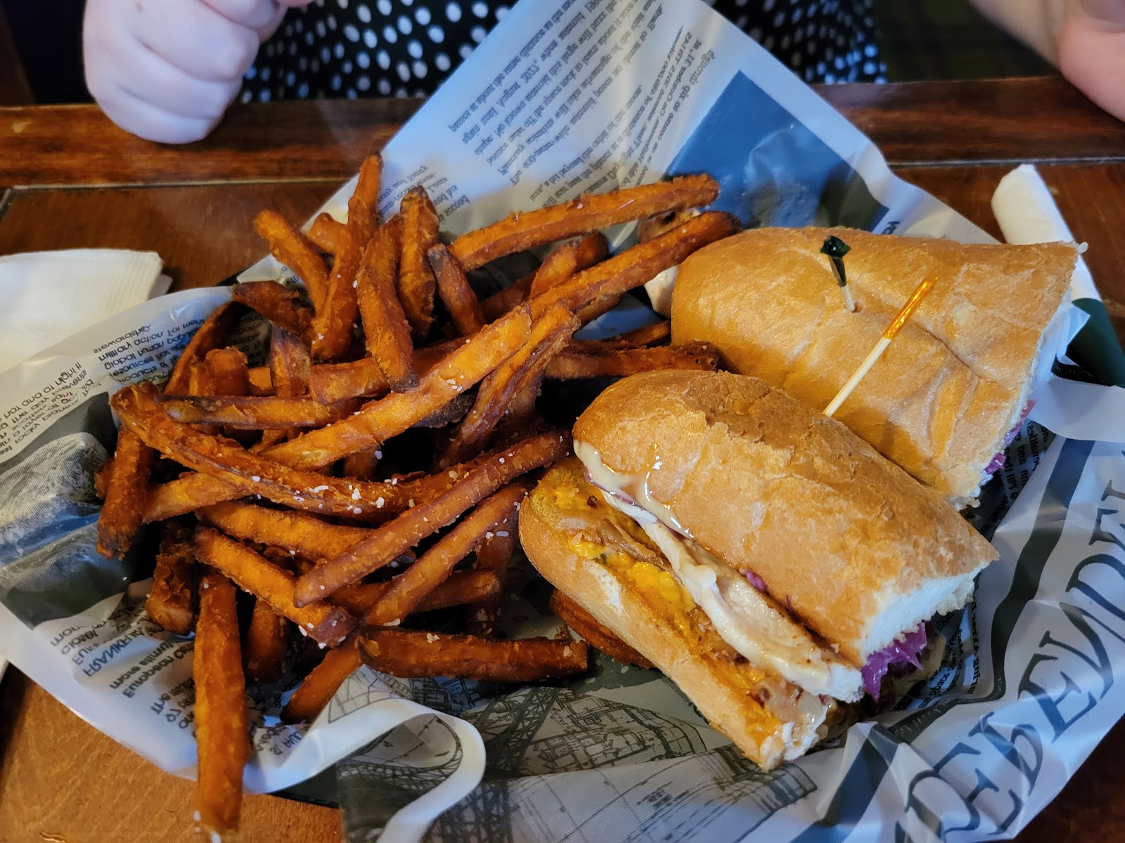 Patrick Henry's Pub & Grille