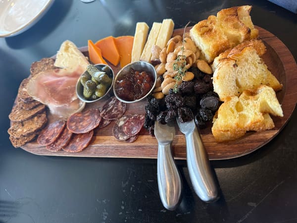 Ernie's Craft Deli and Wine Bar