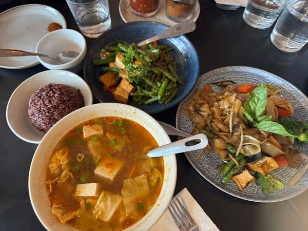 Sriracha Thai Cuisine