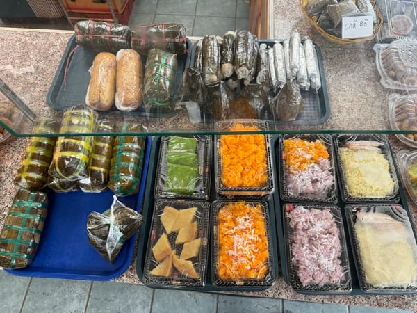 Bình Minh Sandwiches