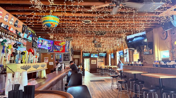 Lottie's Pub