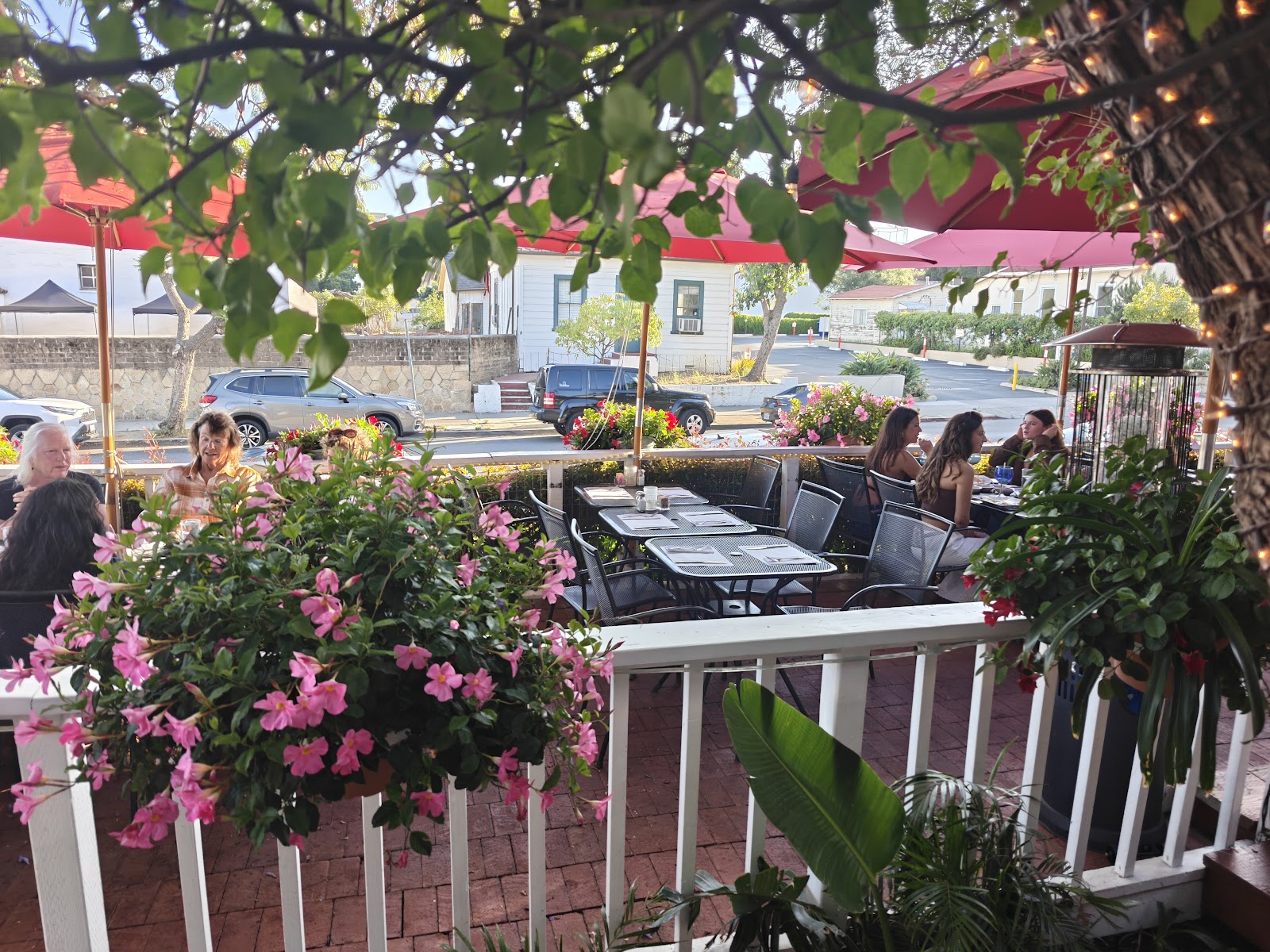 La Playa Azul Cafe
